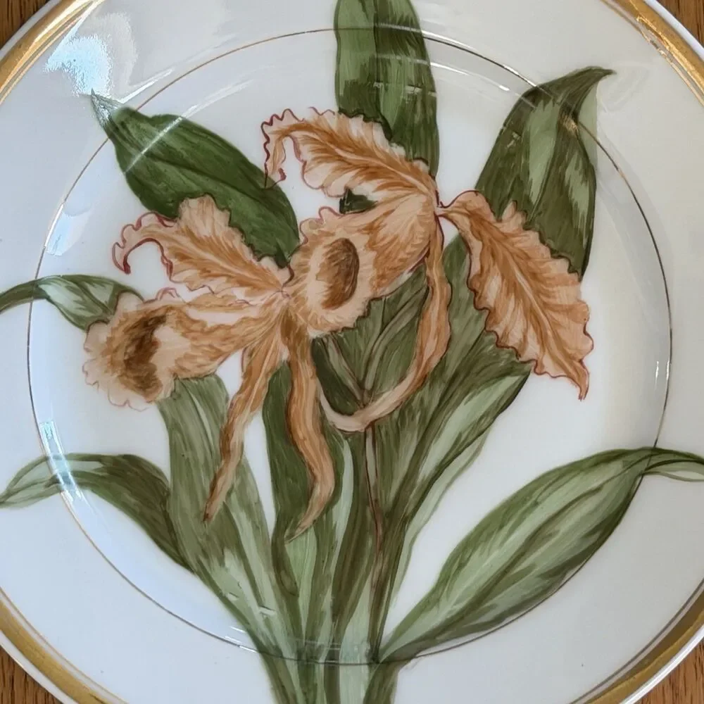 Set Of 4 Vintage Hand Painted ORCHID Plates Gold Border Porcelain 8 1/4”